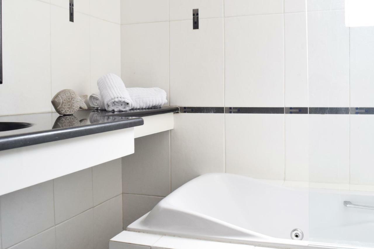 Poseidon By Heloni Apartments Pireus Zewnętrze zdjęcie